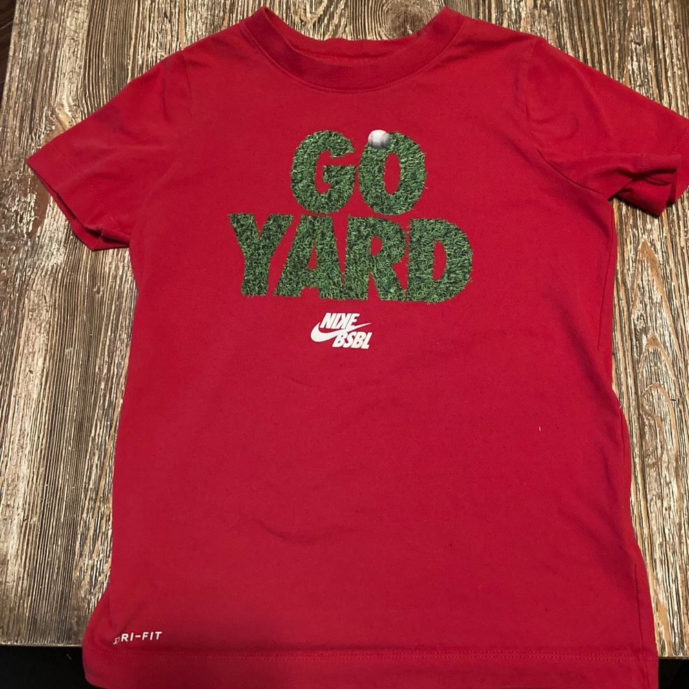 Nike boys shirt
